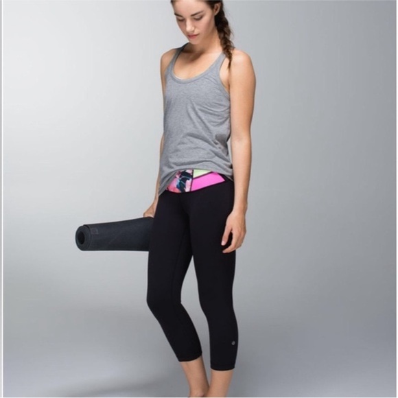 LULULEMON Wunder Under Secret Garden Reversible Leggings - Size 6 - Picture 10 of 16